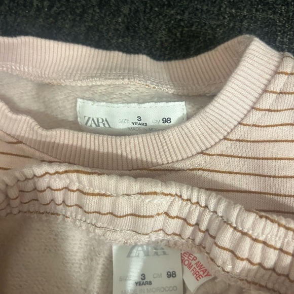 Zara two piece girls size 3T color pink - Picture 3 of 3